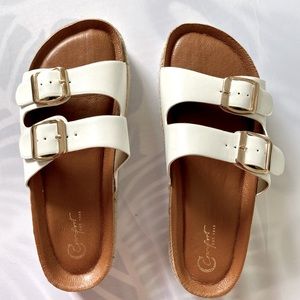 Comfort white platform sandals